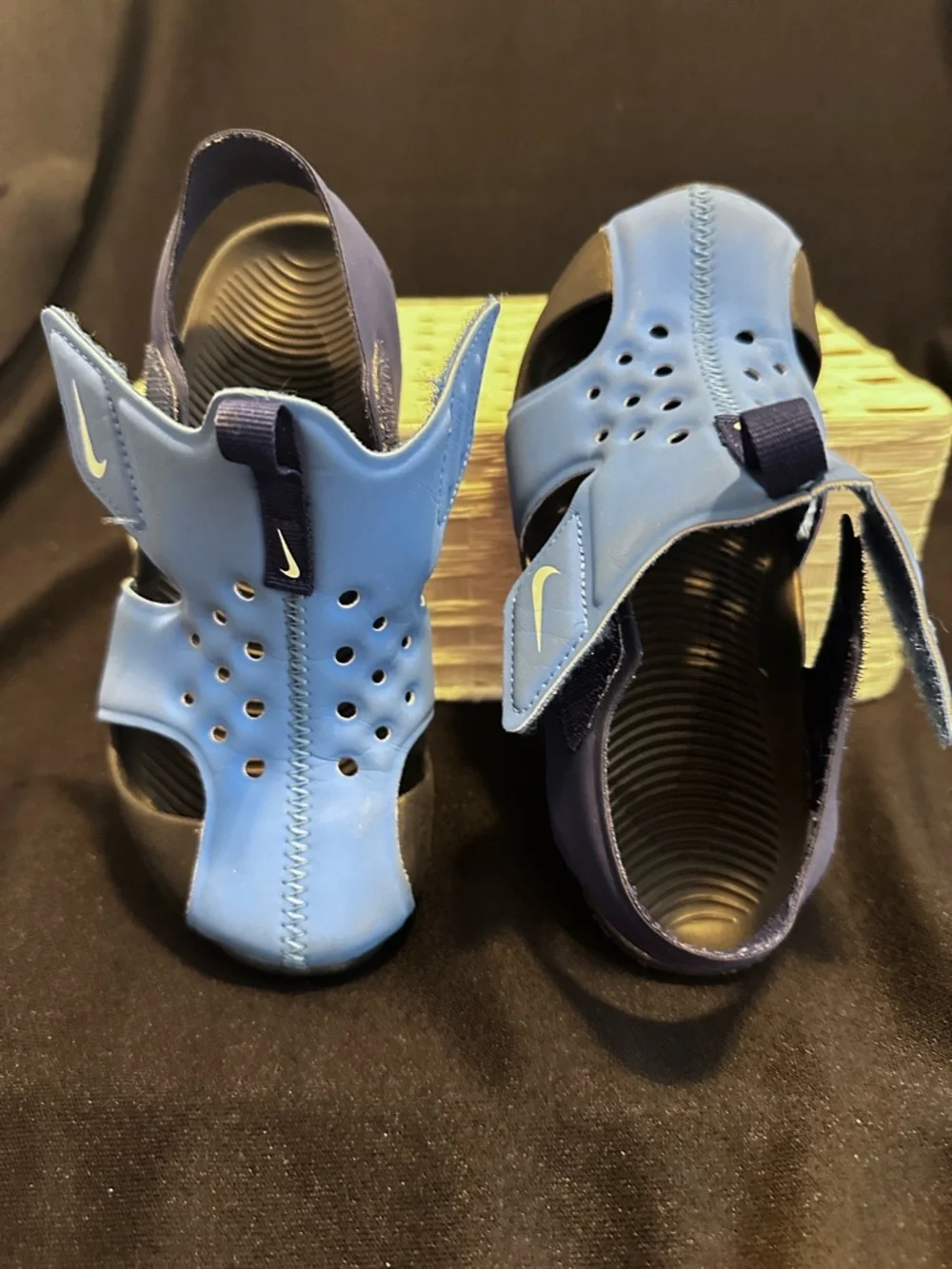 Nike Toddler Boy’s Blue and Black Slip-On Sport Sandals Sz. 11 Adjustable Straps